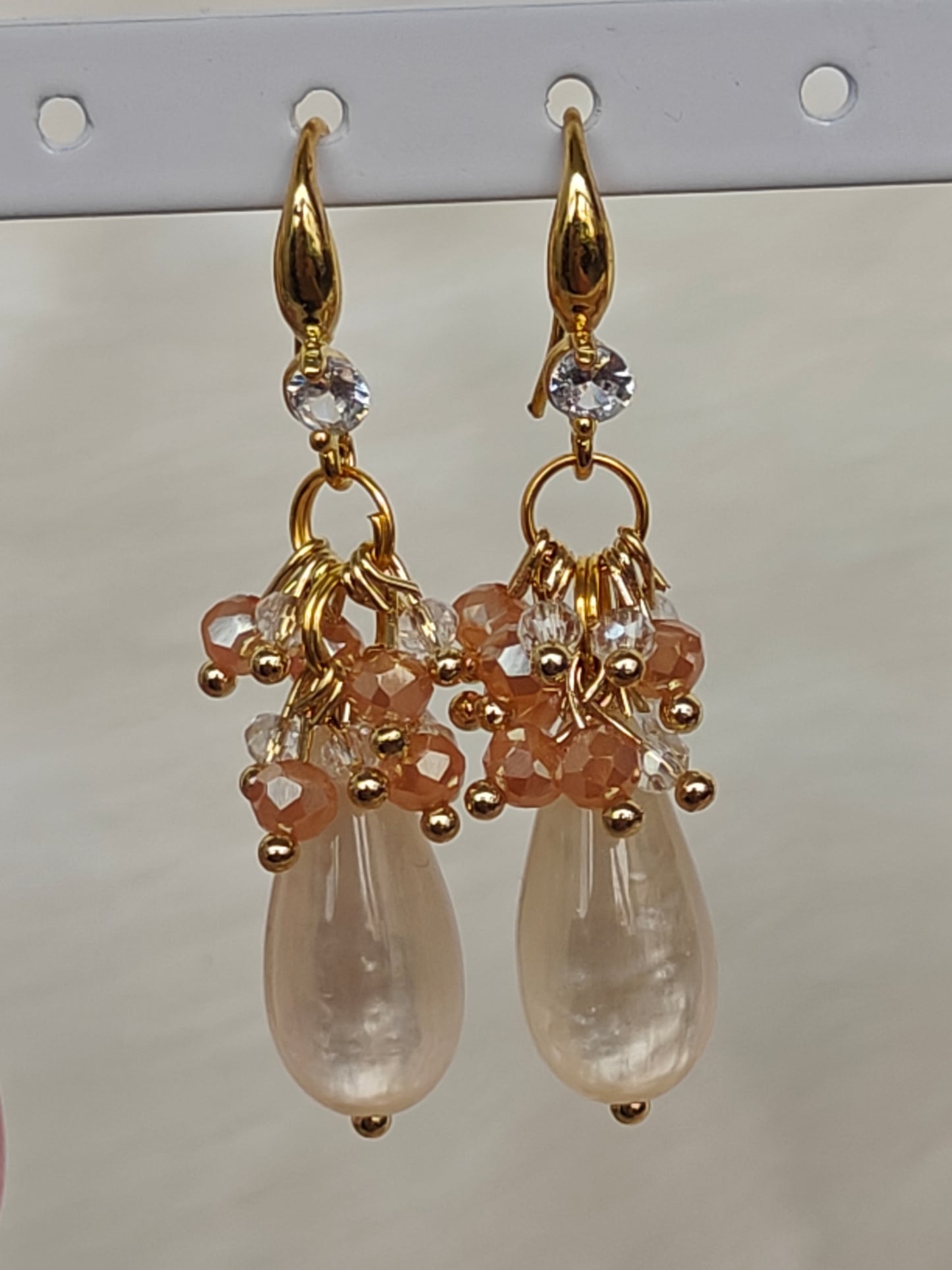 Oorbellen 'Esmeralda' Beige oranje