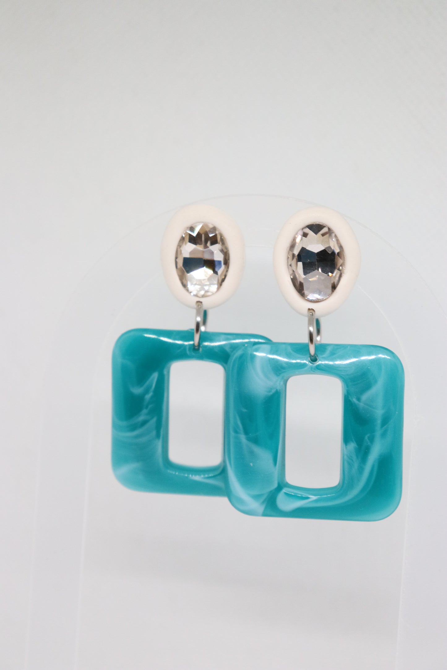 'Lola' Vierkante oorbellen blauw