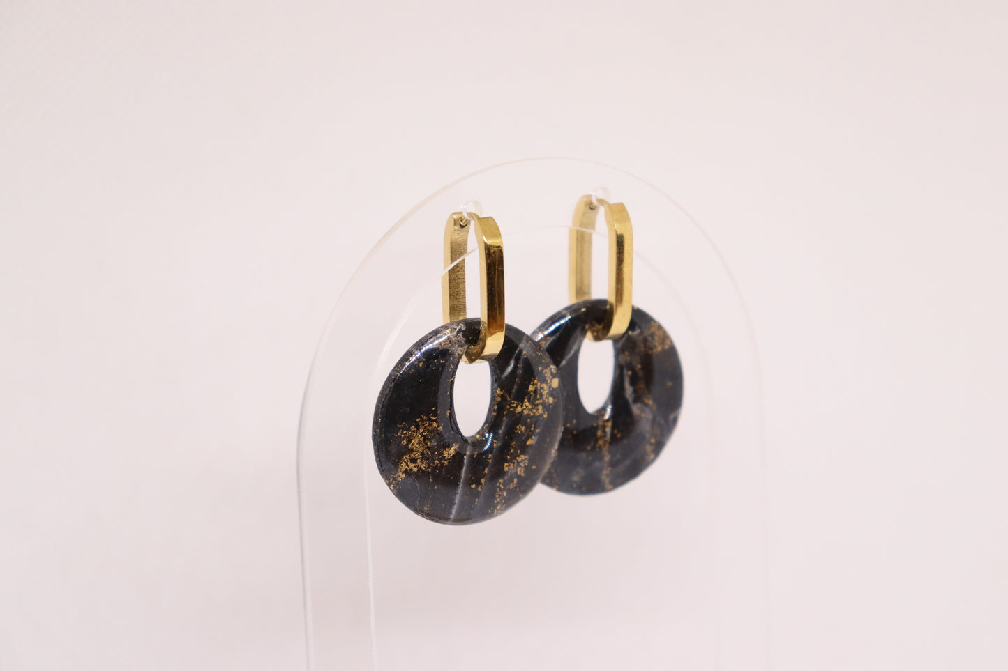 Zwarte oorbellen Planamar