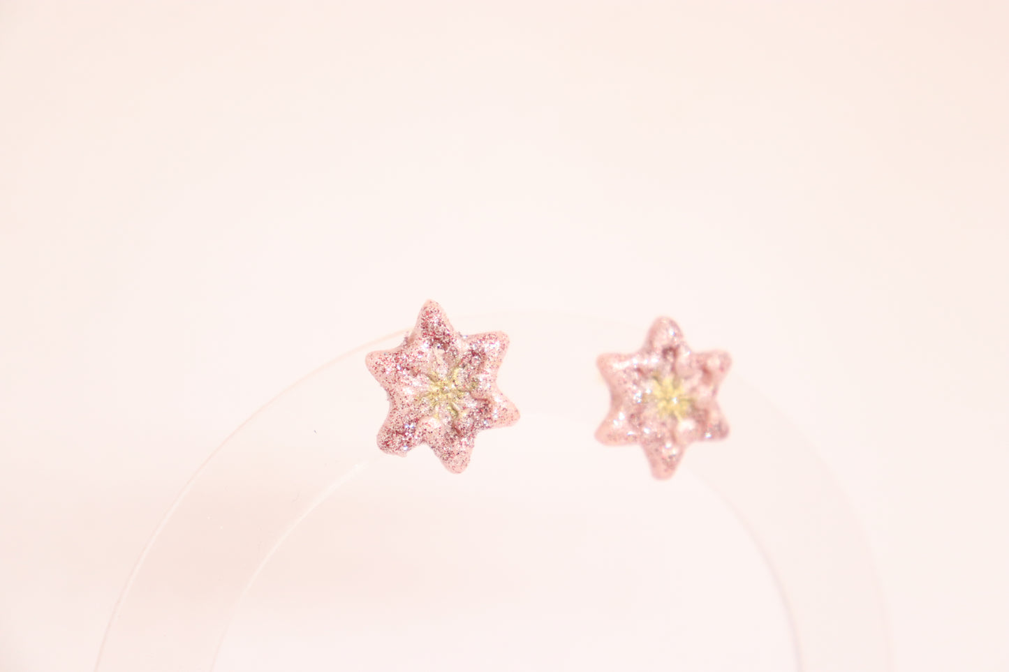 Roze ster studs