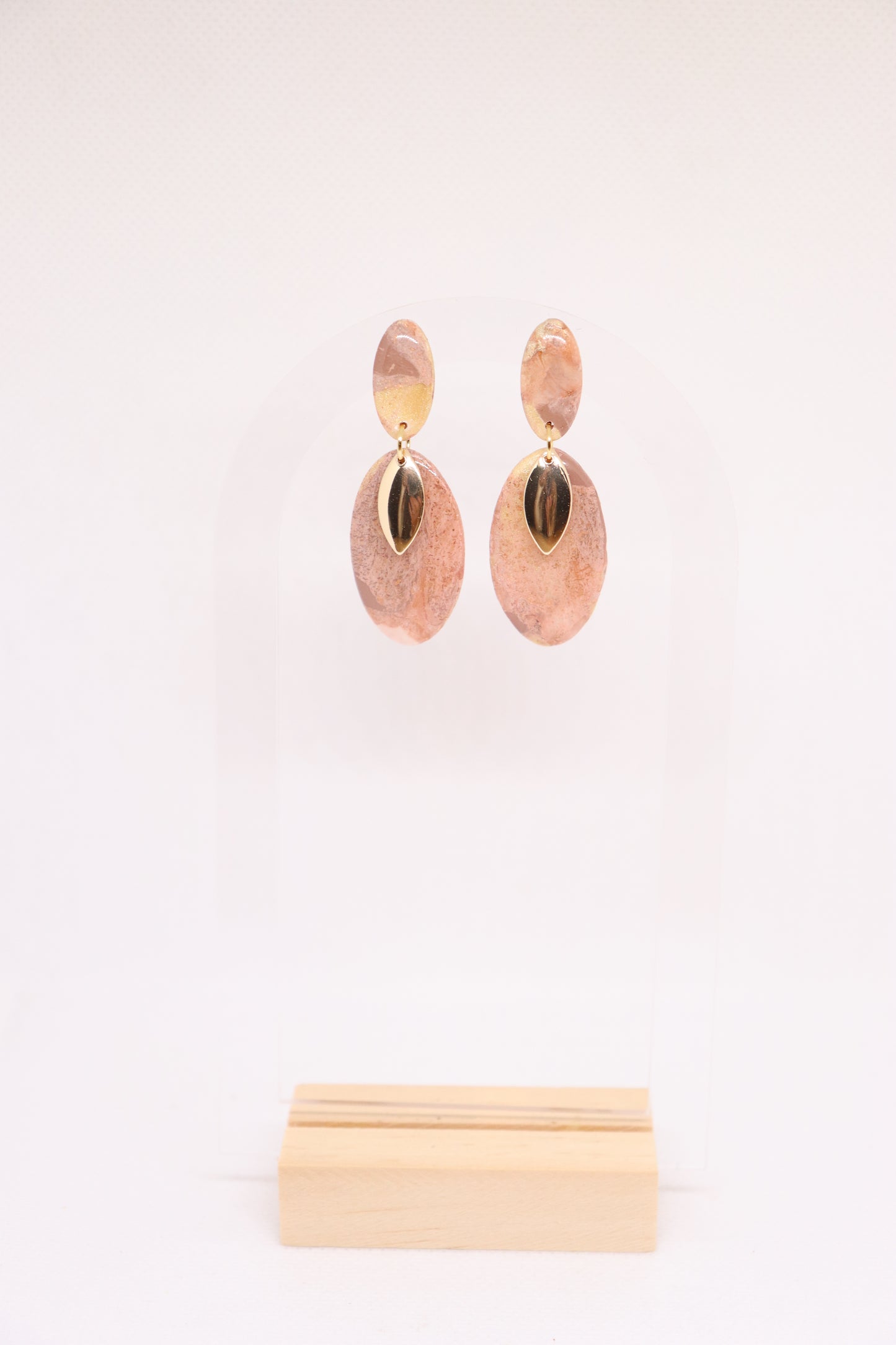 Beige oorbellen Agnes