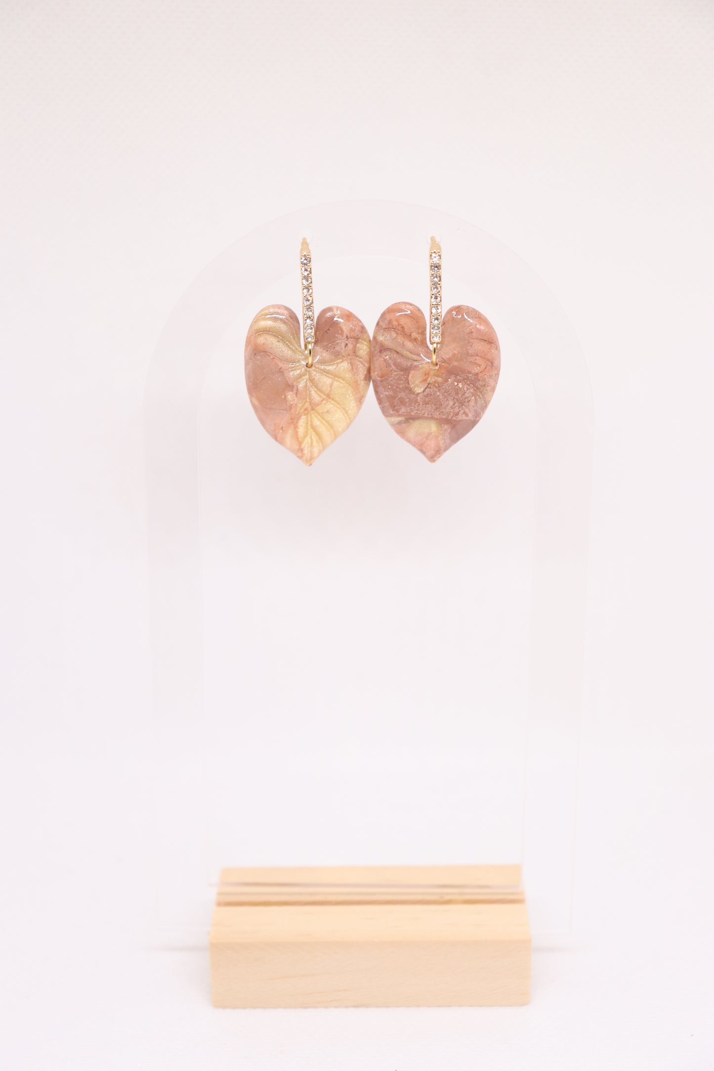 Beige oorbellen Leaf