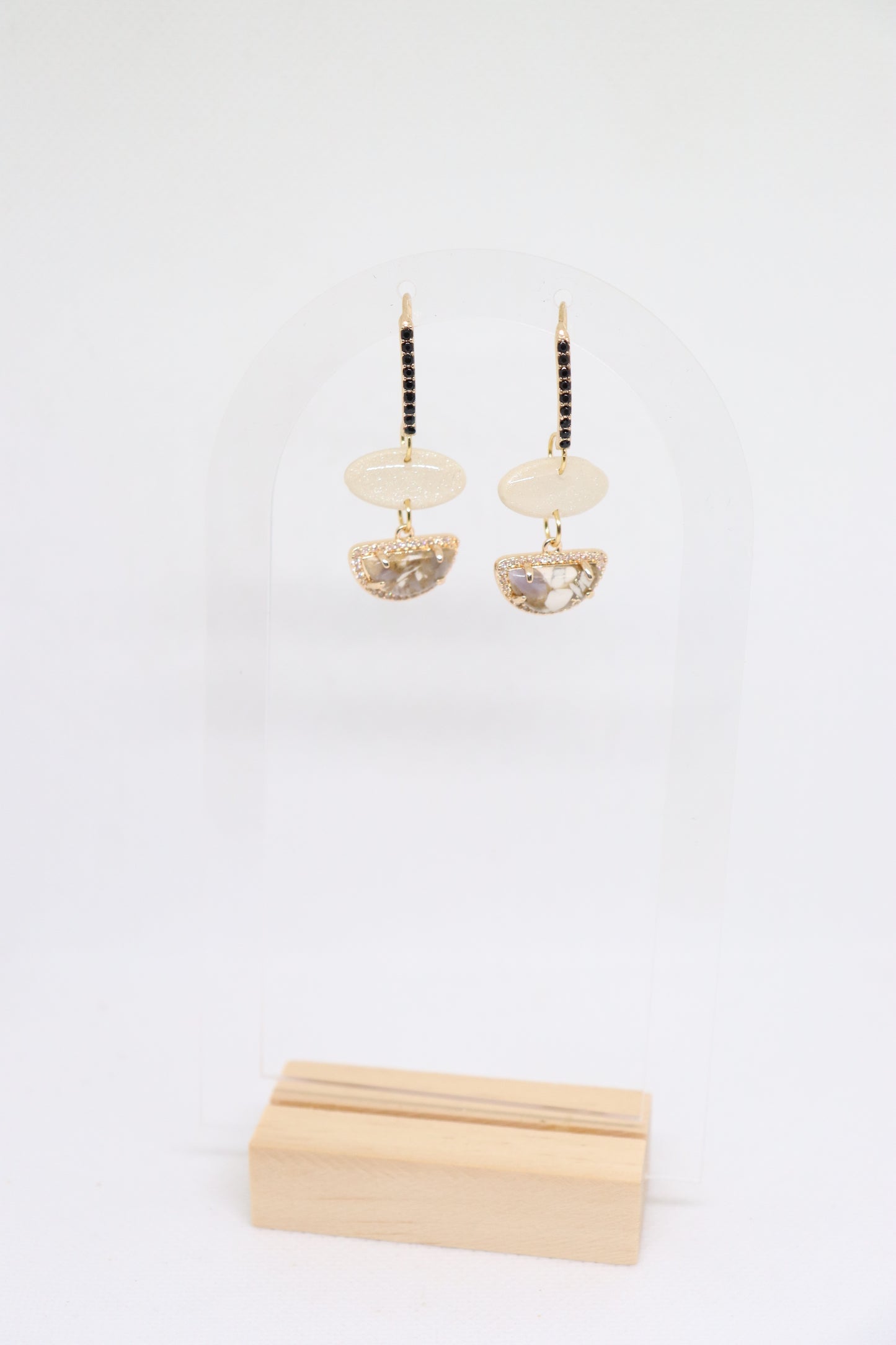 Beige oorbellen Victoria