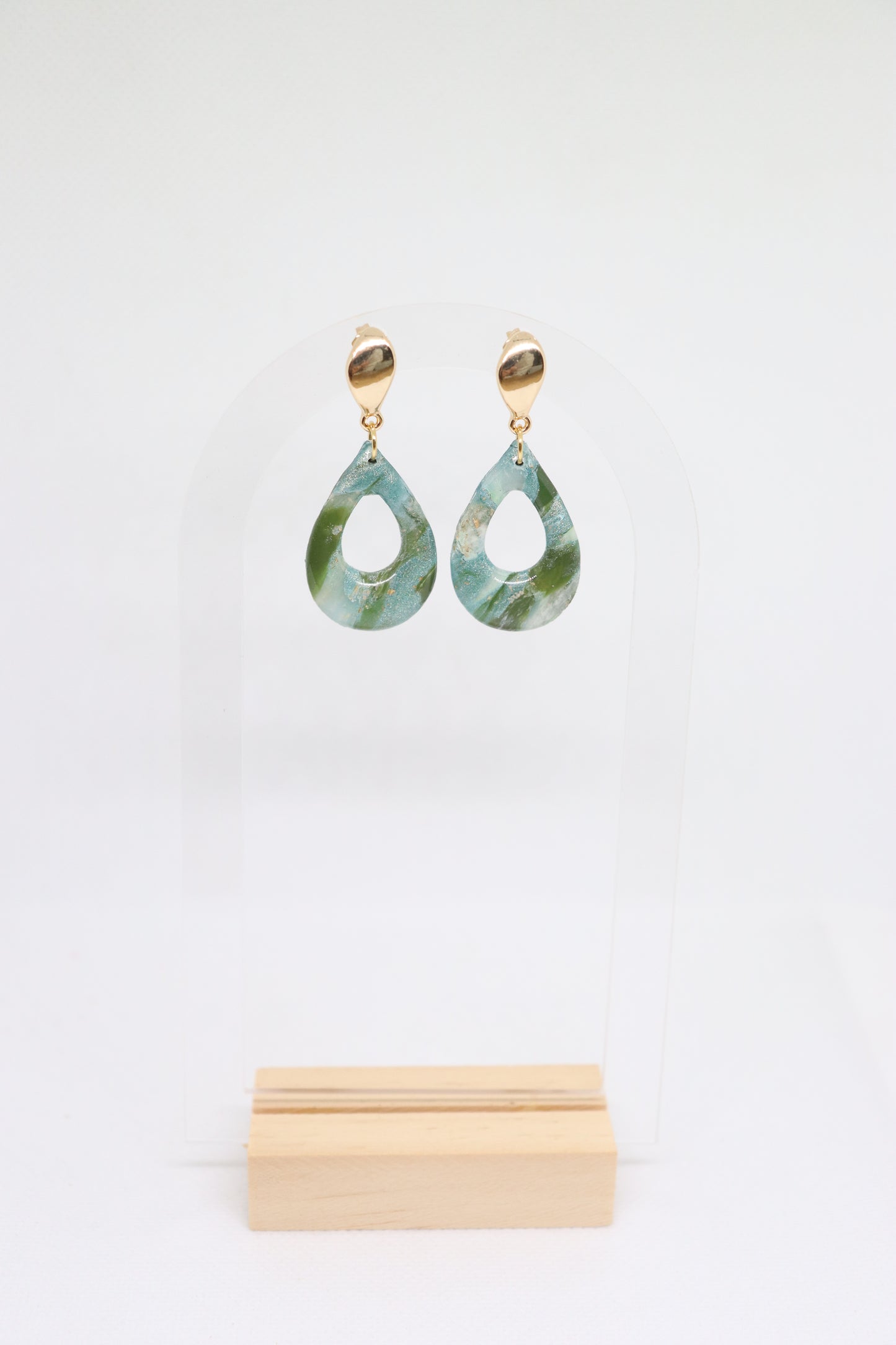 Groene oorbellen Lily