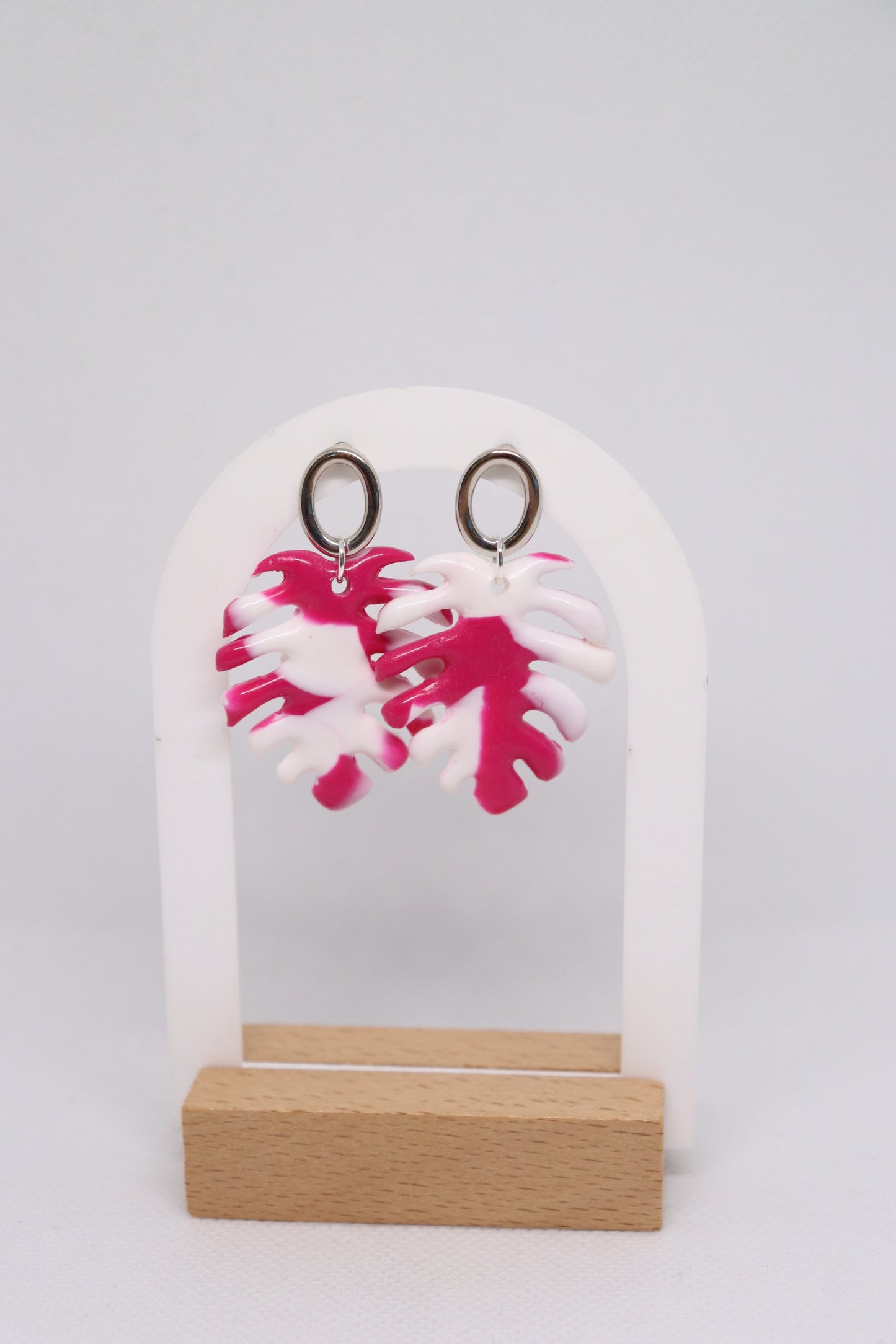 Fuchsia oorbellen blad