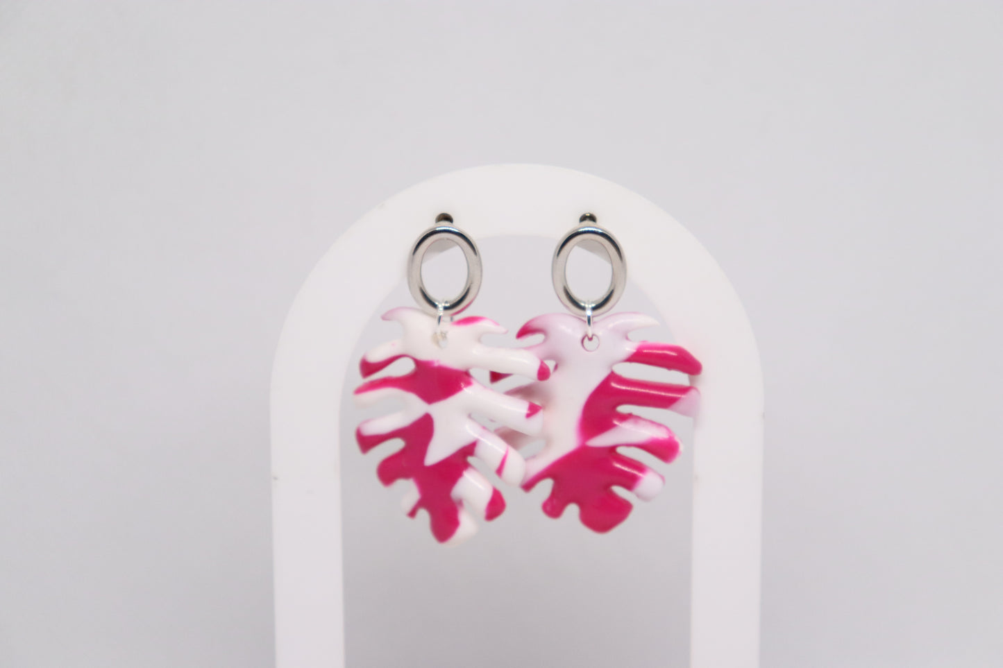 Fuchsia oorbellen blad