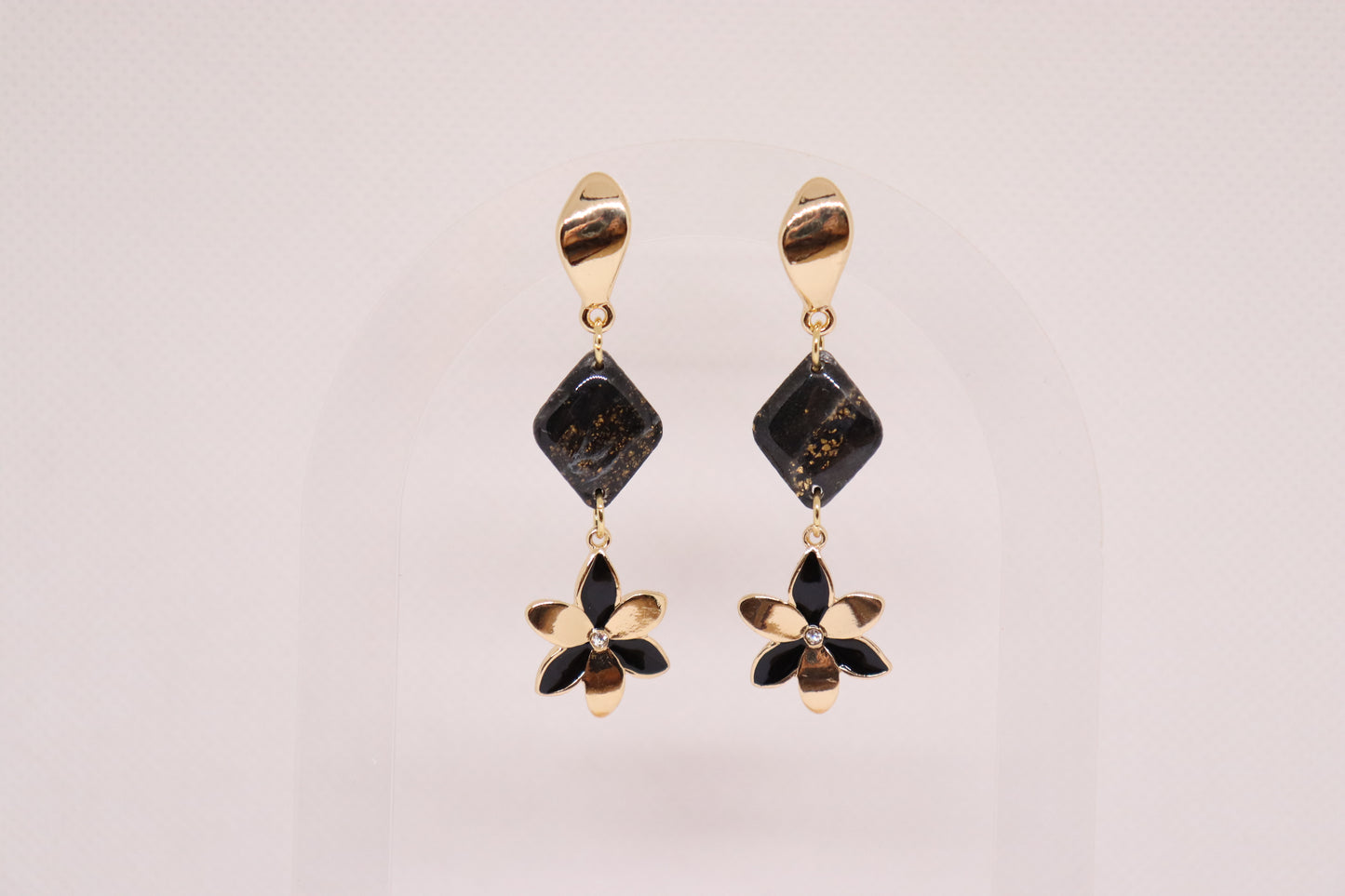 Zwarte oorbellen Lux