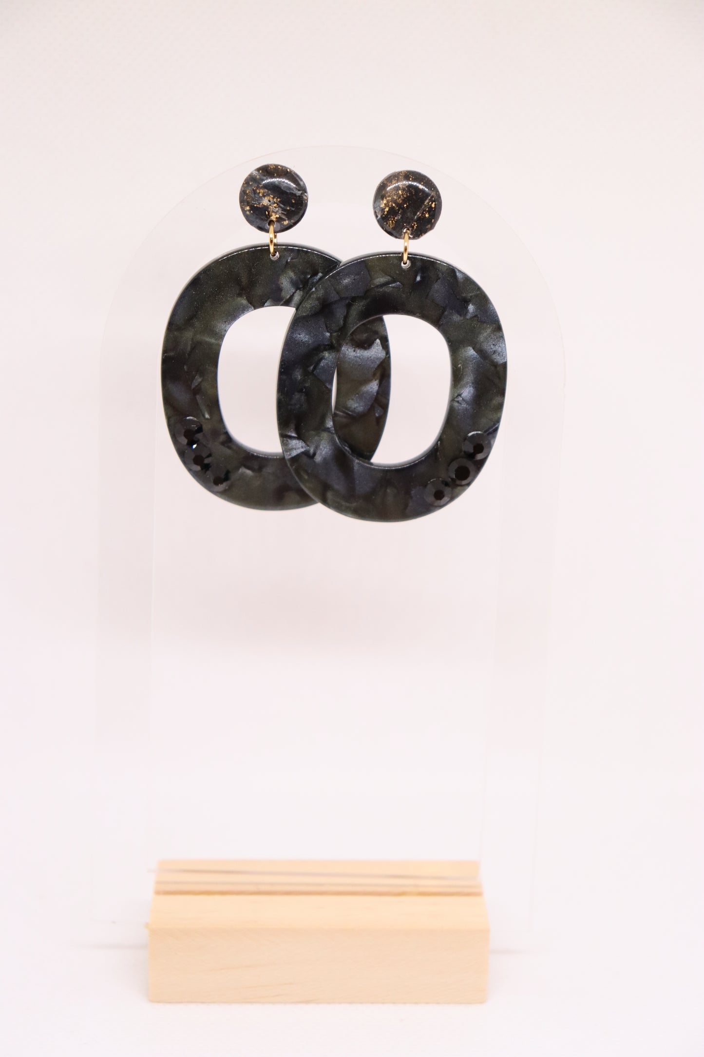 Zwarte oorbellen Ambre