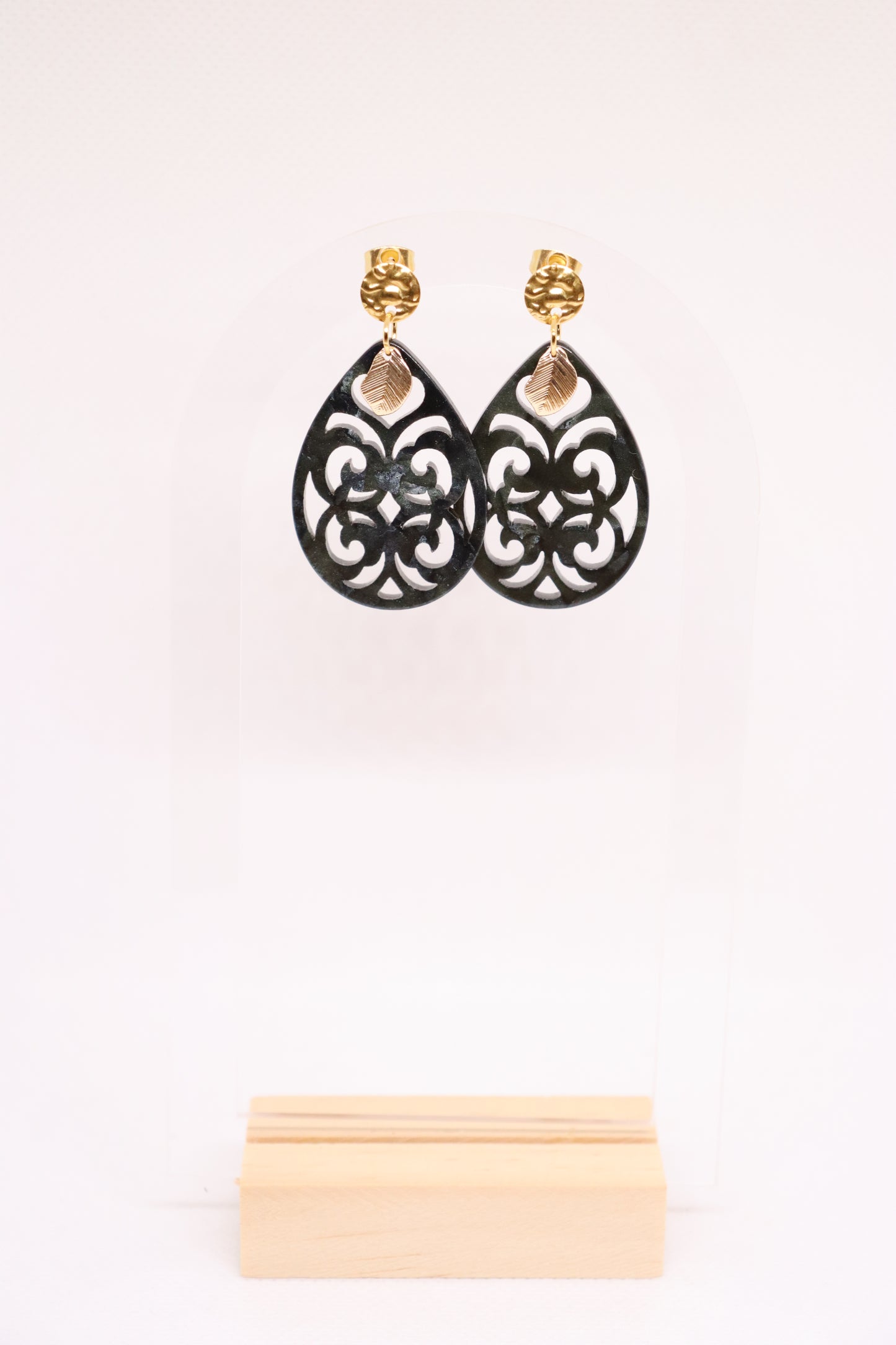 Zwarte oorbellen Quin