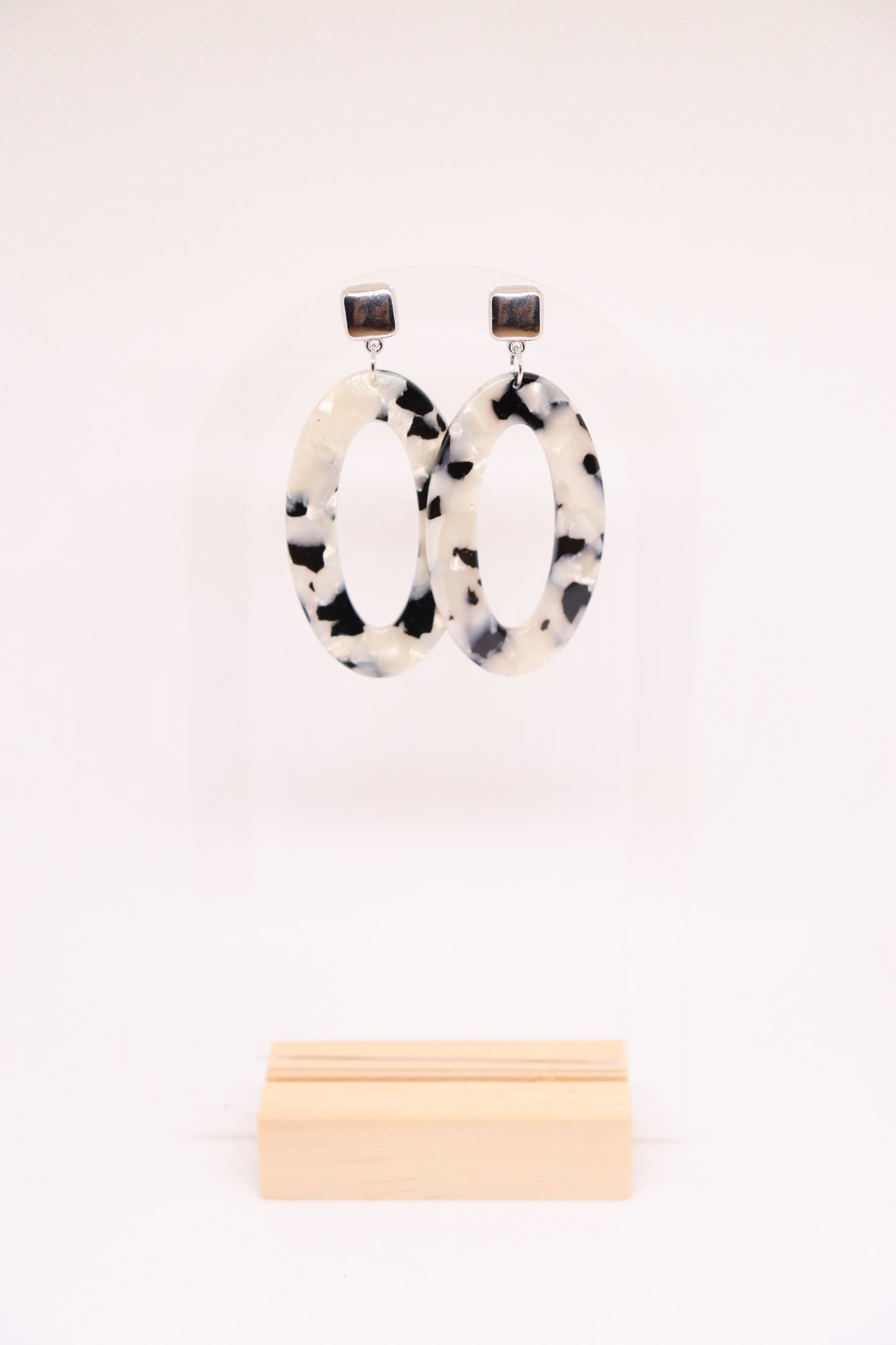 Zwart grijze oorbellen Macy