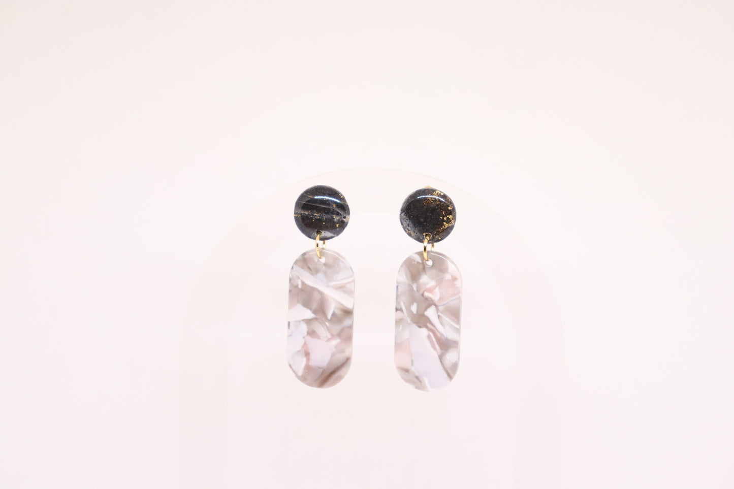 Zwart grijze oorbellen 2.0