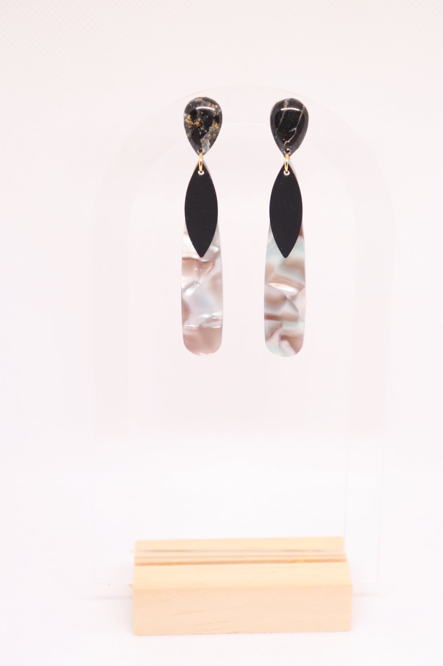 Zwart grijze oorbellen Anastasia