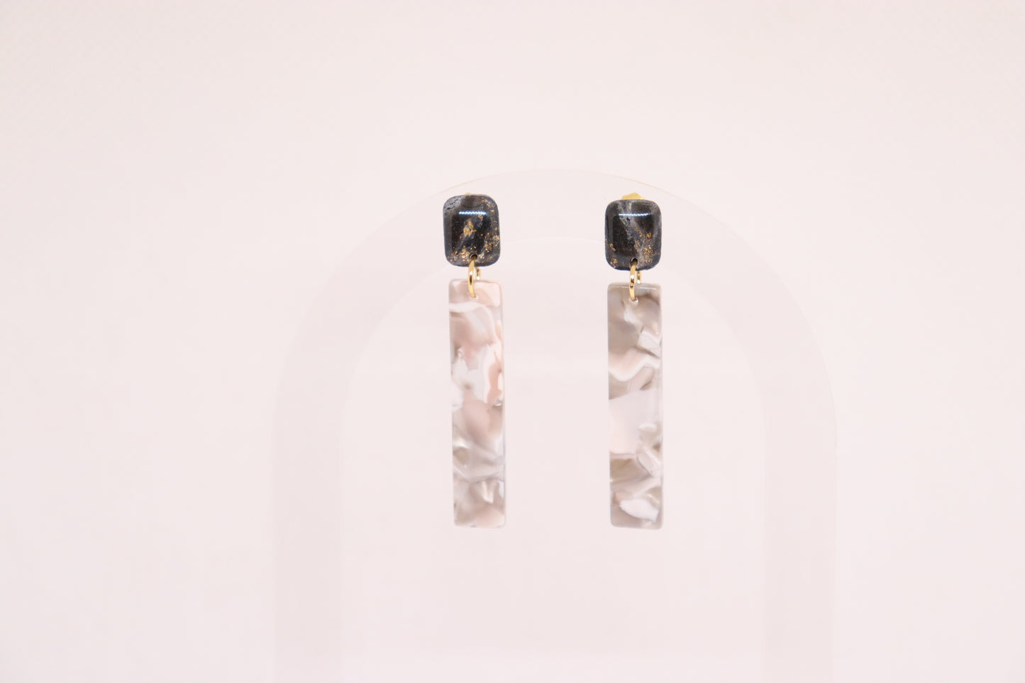 Zwart grijze oorbellen Chica