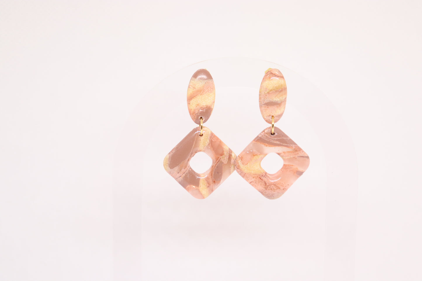 Beige oorbellen Lara