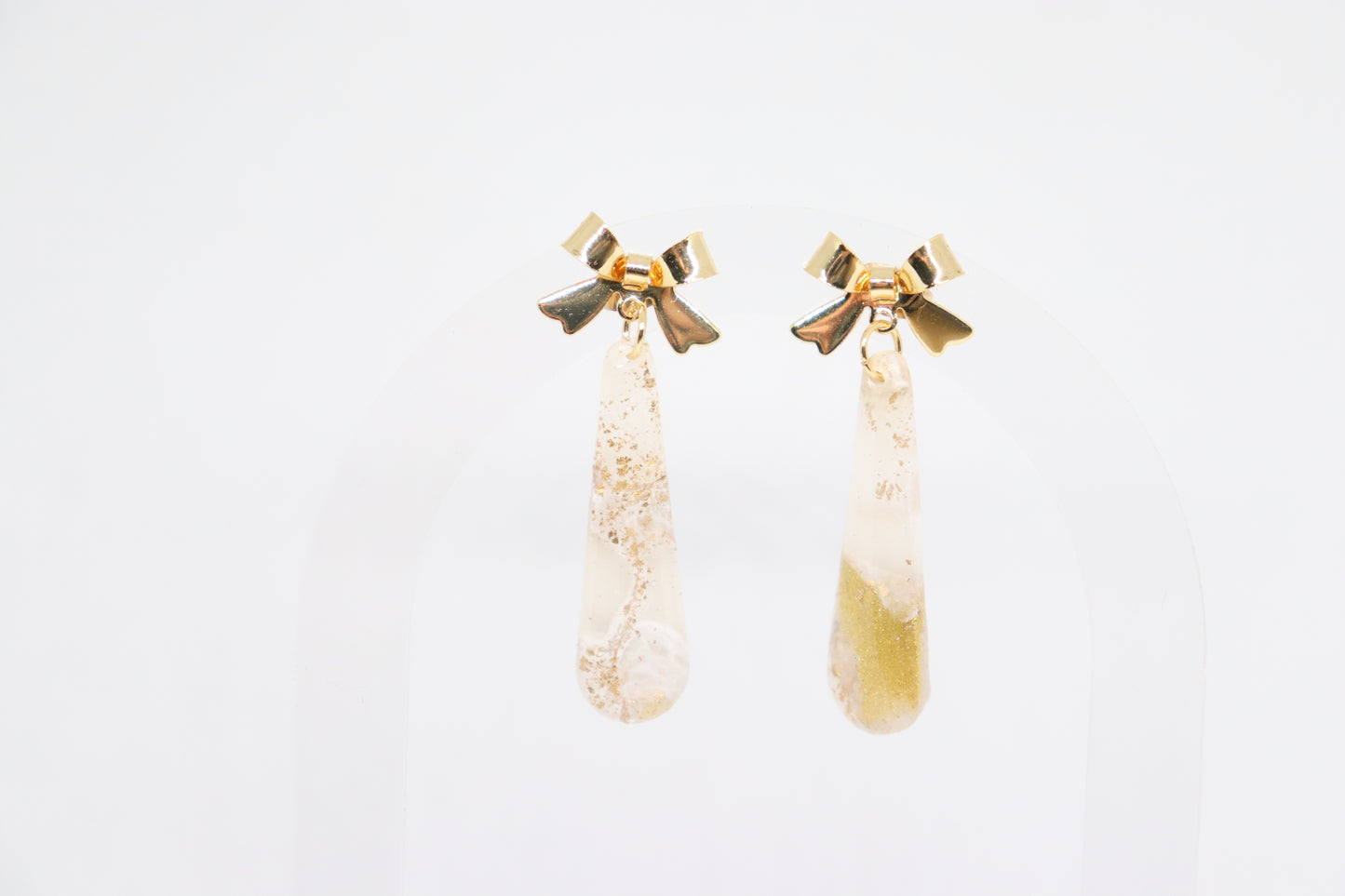 Beige gouden oorbellen  Sophia