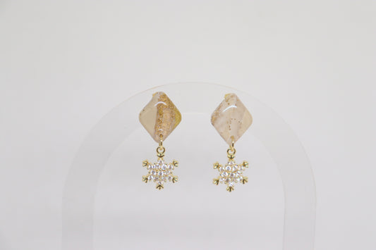 Beige gouden oorbellen Snow