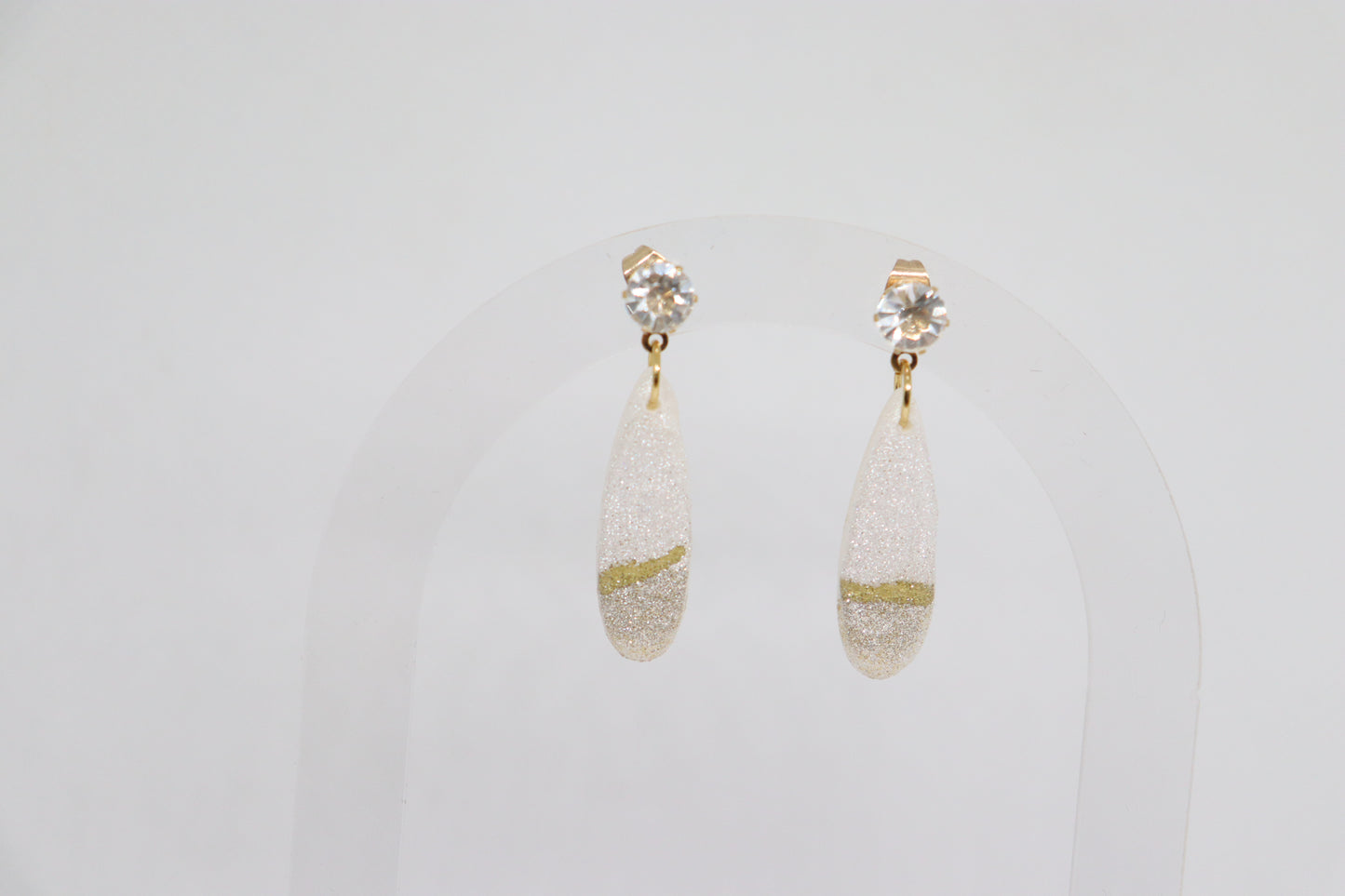 Gouden witte oorbellen Armani