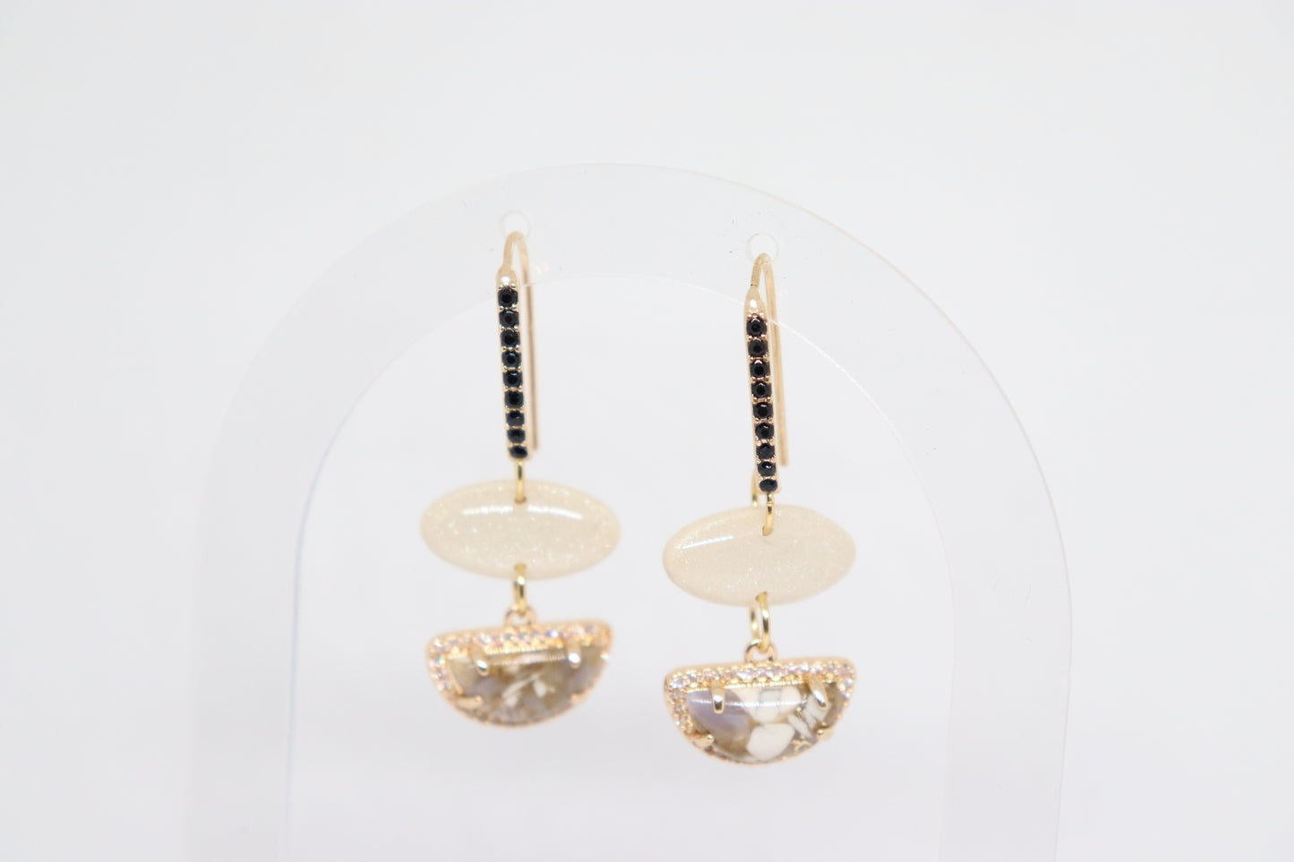 Beige oorbellen Victoria