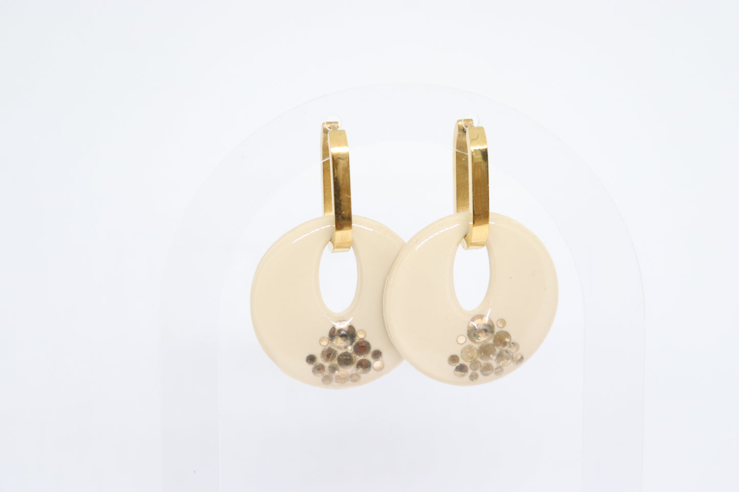 Beige oorbellen Planamar