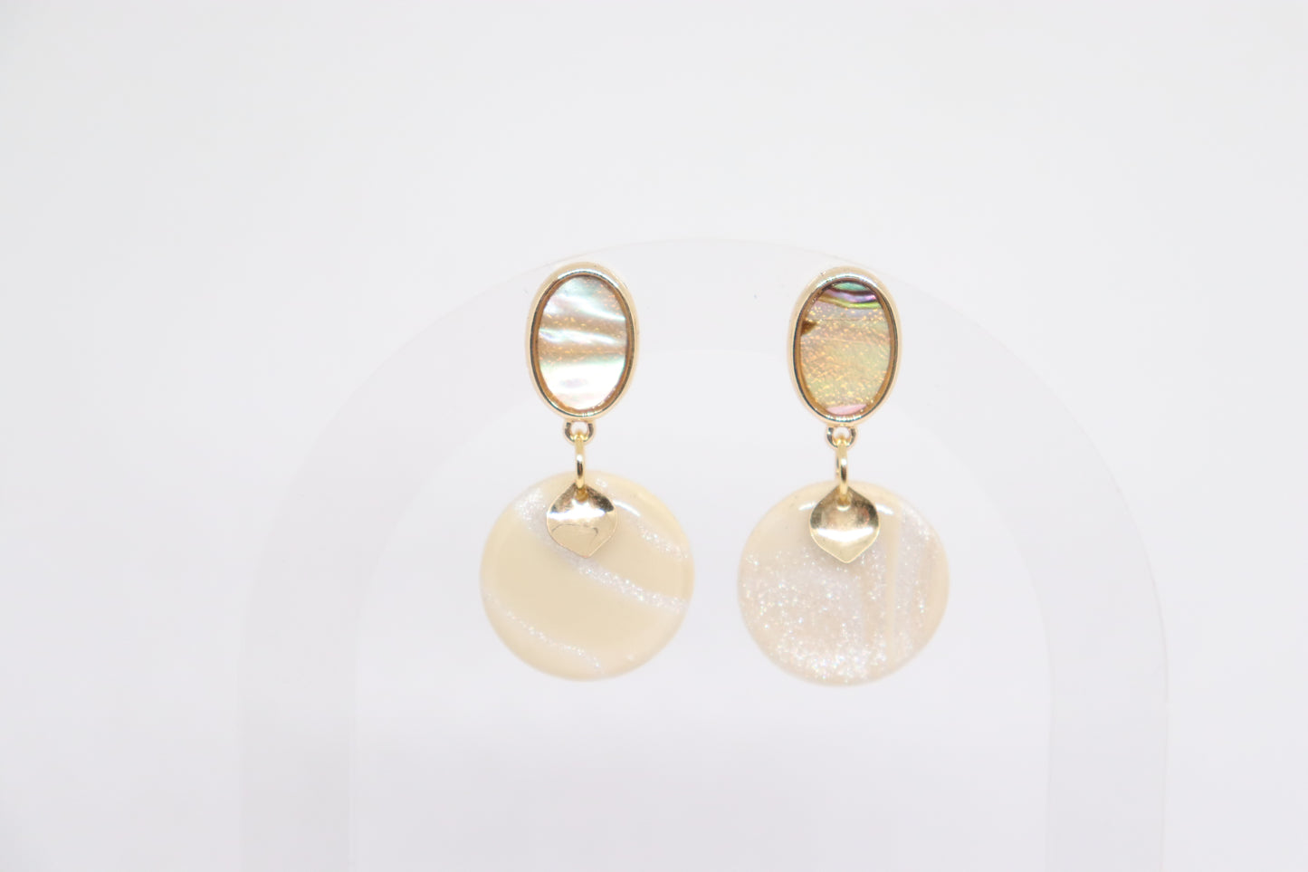 Beige oorbellen Lady