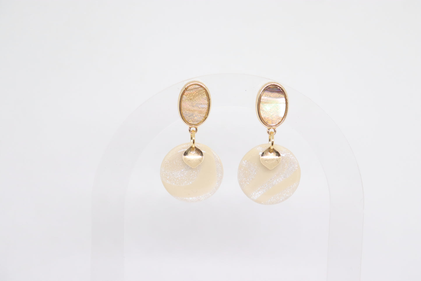 Beige oorbellen Lady