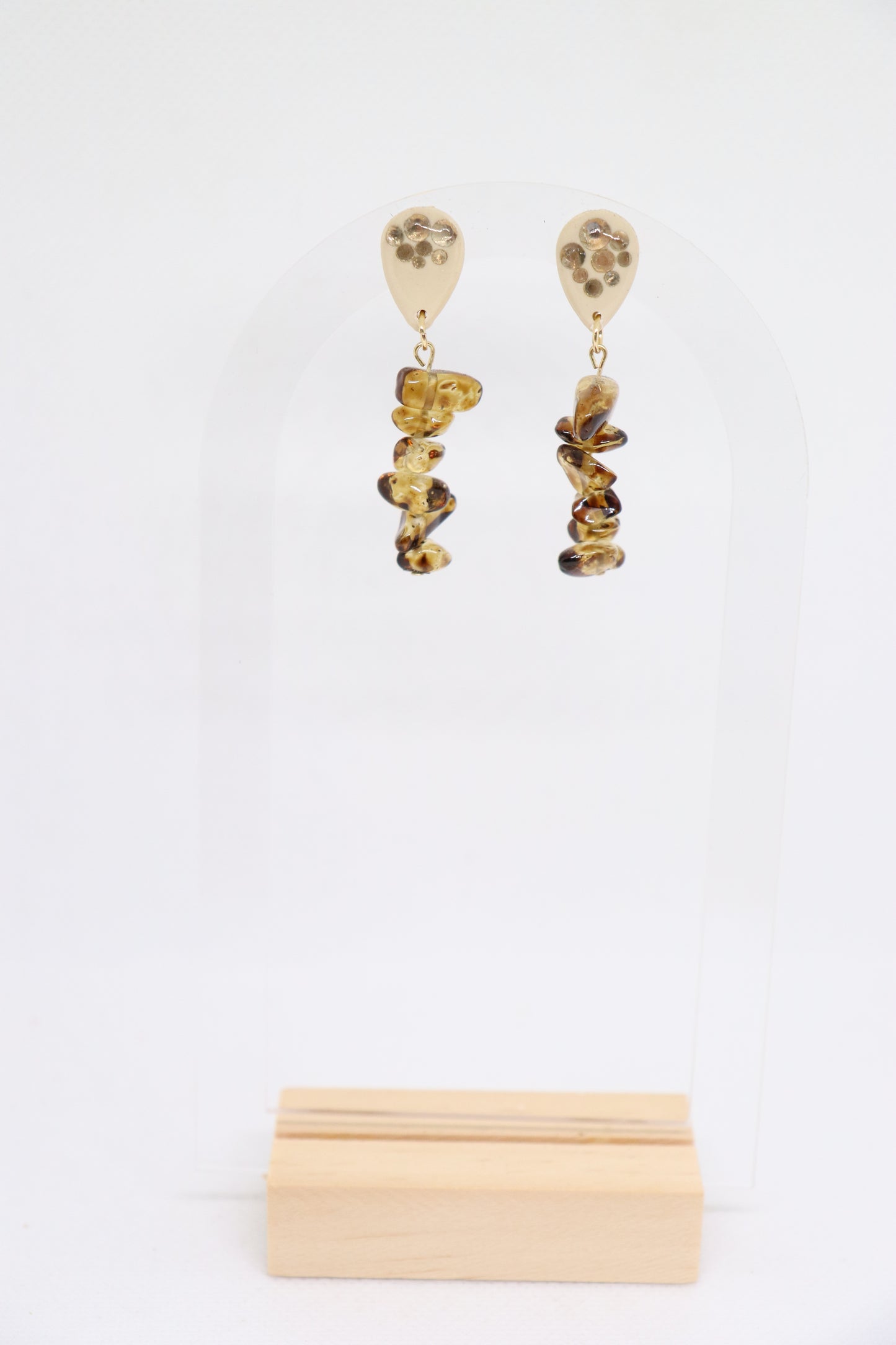 Beige bruine oorbellen Bo