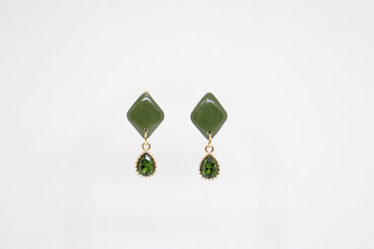 Groene oorbellen Ruby