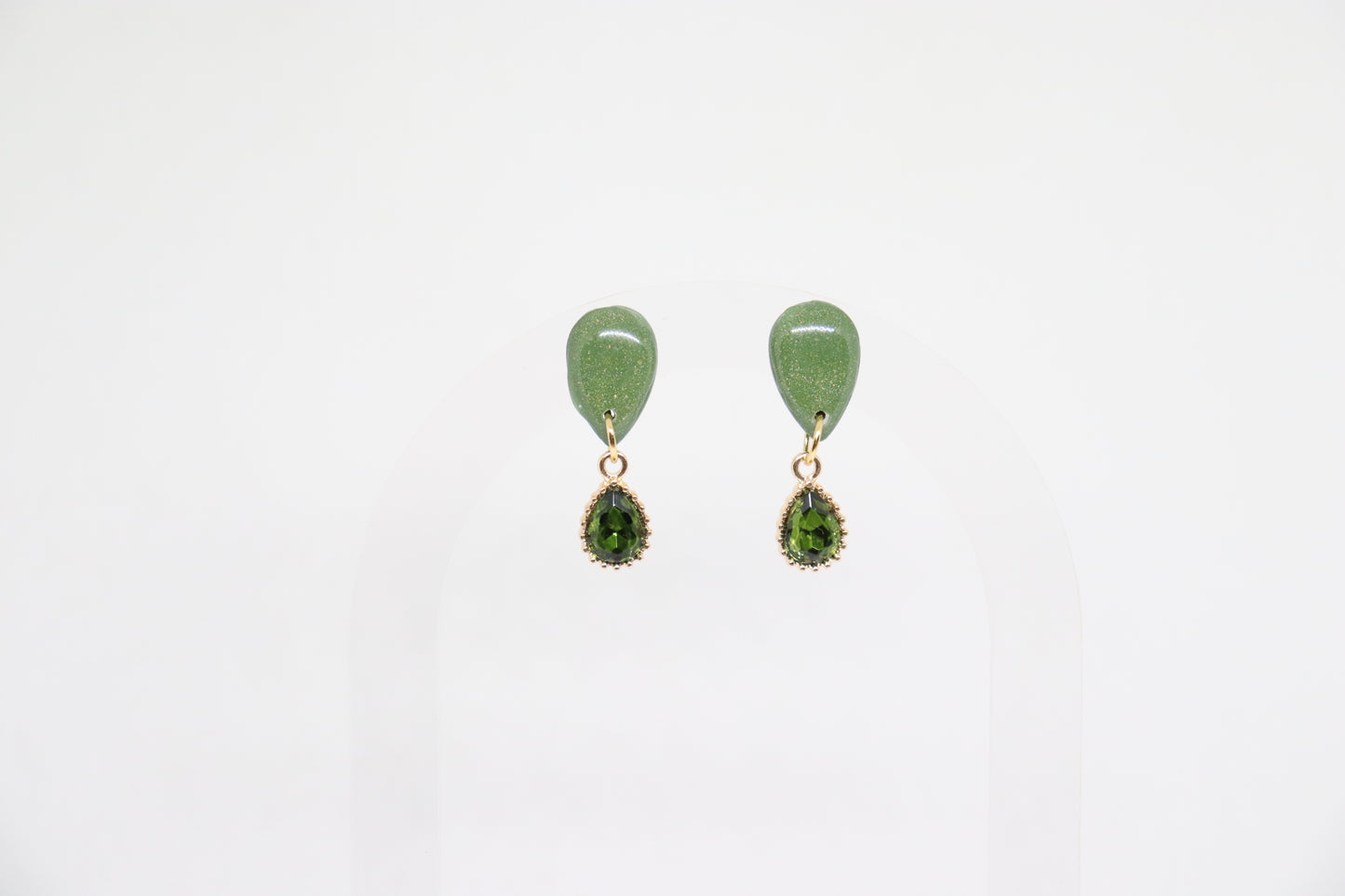 Groene oorbellen Ruby