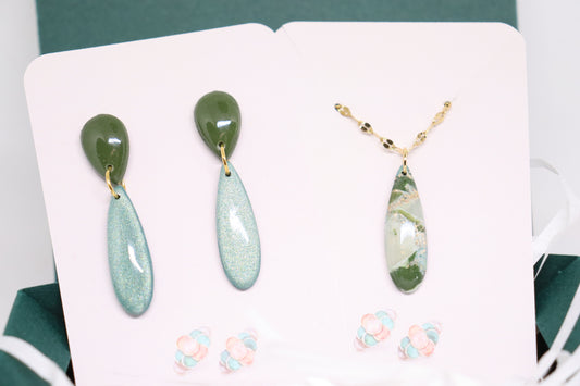 Set groene halsketting en oorbellen Natasha