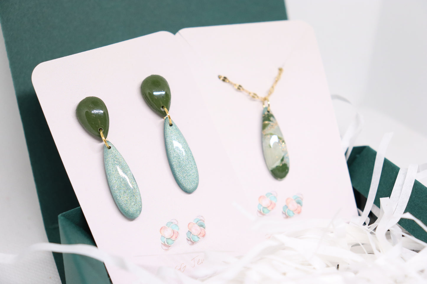 Set groene halsketting en oorbellen Natasha