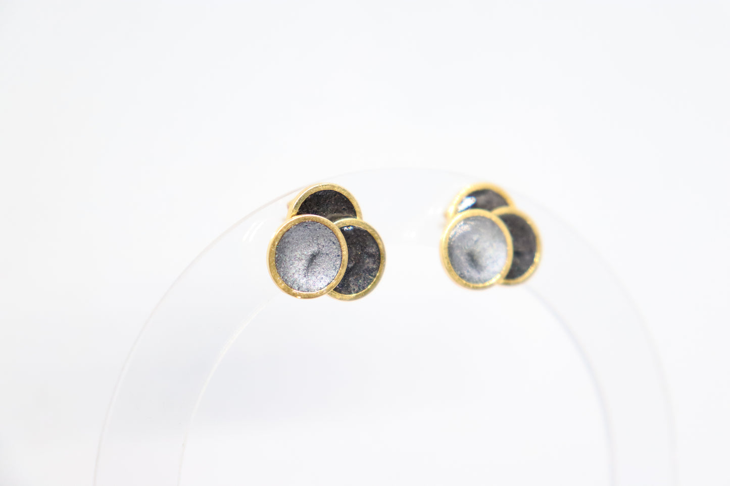 Vivienne oorbellen studs Zwart/grijs