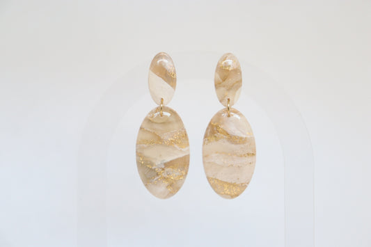 Agnes beige oorbellen