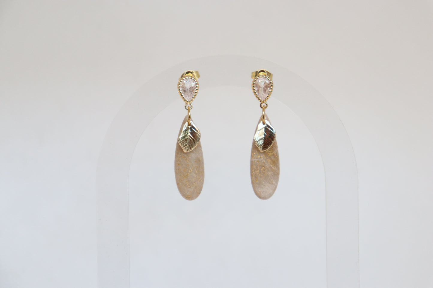 'armani' oorbellen beige