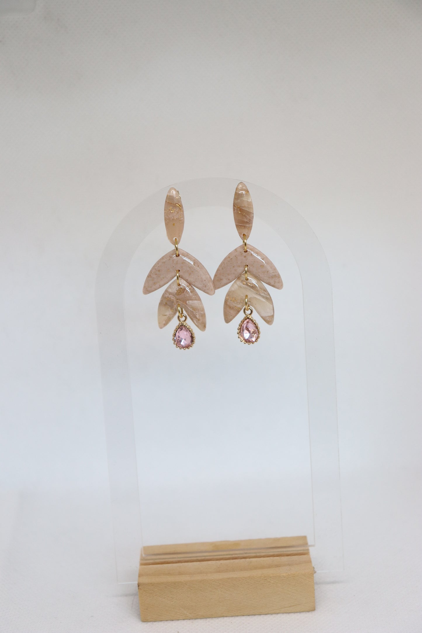 Aurélie oorbellen beige met roze