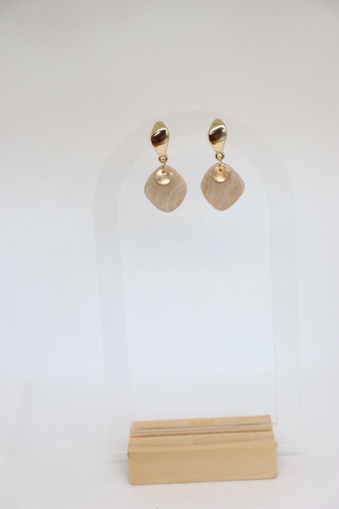 Gaëlle oorbellen beige