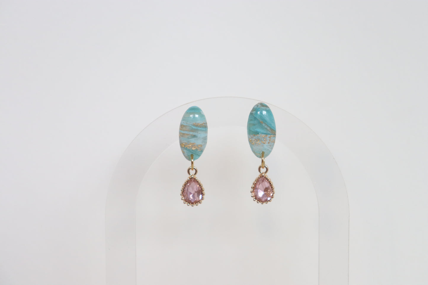Ruby oorbellen blauw en roze
